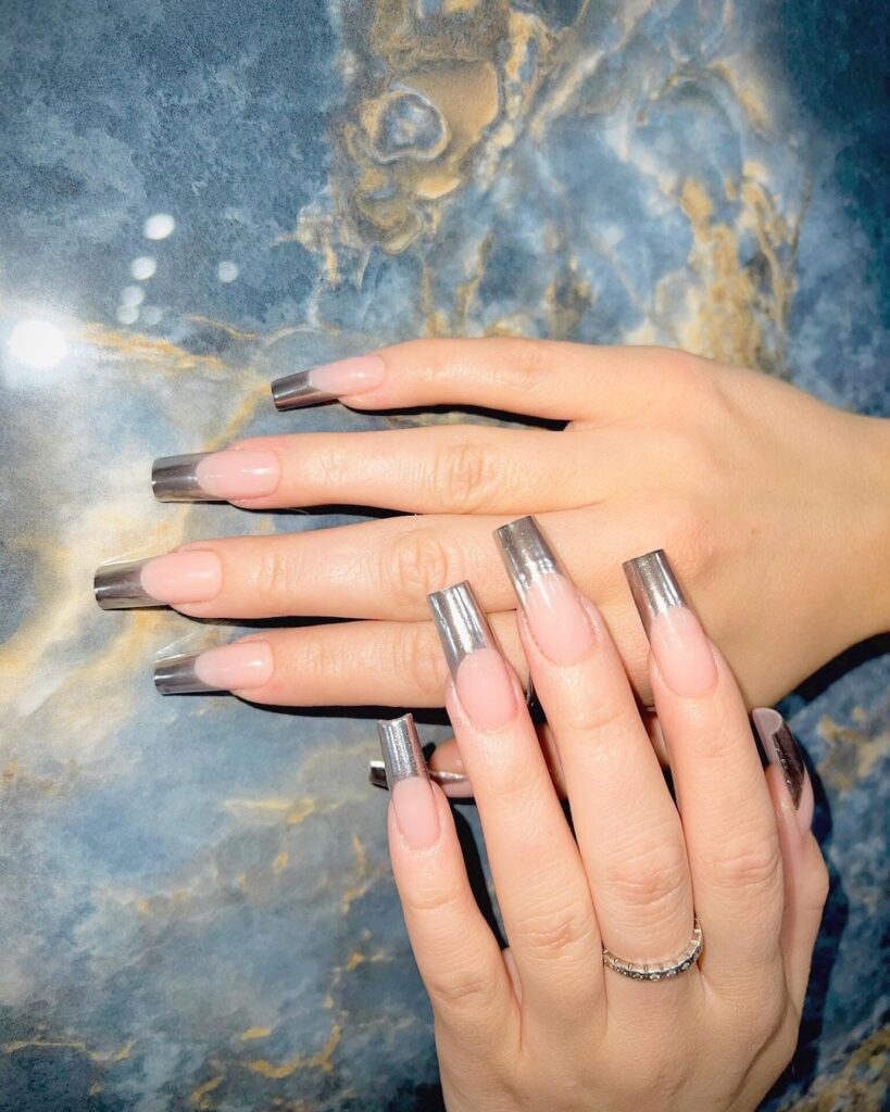 Black French Tip Nails